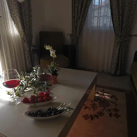 Lale * Φετιγιέ