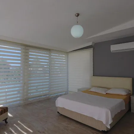 Lale * Φετιγιέ