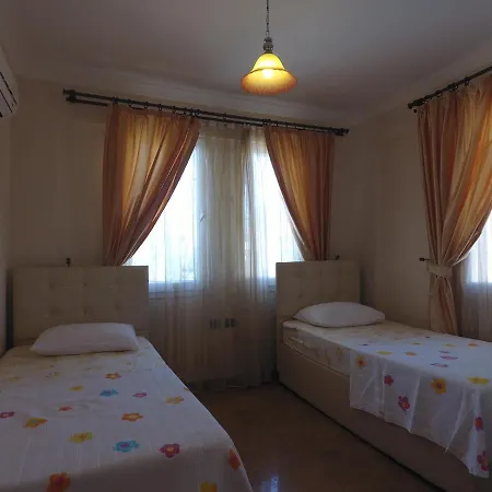 Lale * Φετιγιέ